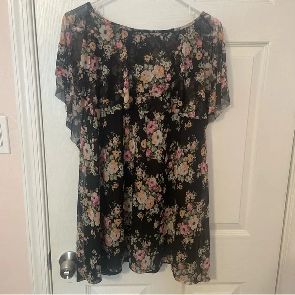 NSR Black Floral Blouse with Mesh Overlay - Picture 7 of 9